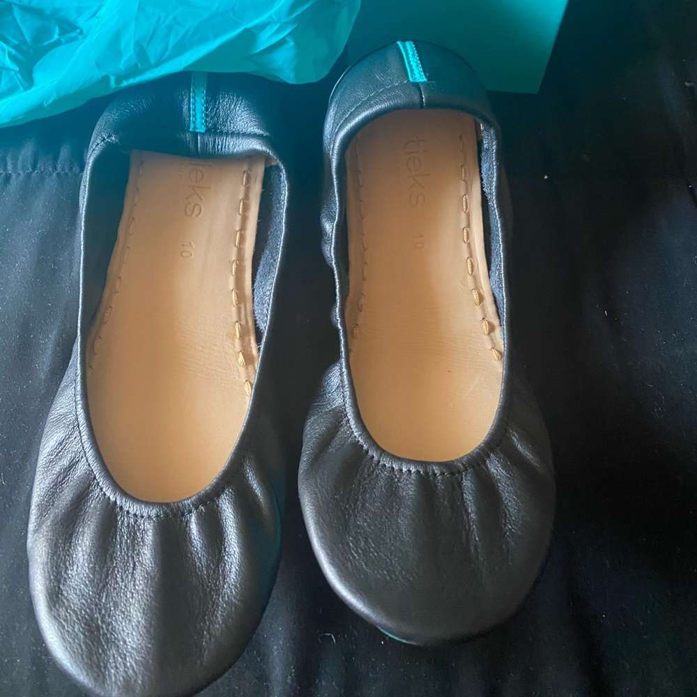 Brand new black Tieks size 10